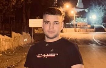 Mersin’in Tarsus ilçesinde meydana gelen motosiklet kazasında yaralanan genç hayatını