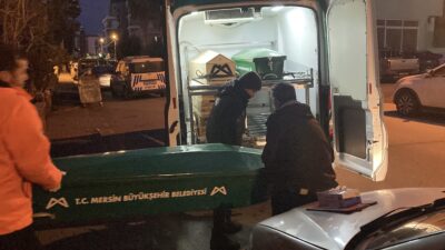 Mersin’in Erdemli ilçesinde polis ekipleri, komşuların kavga ihbarı üzerine gittikleri