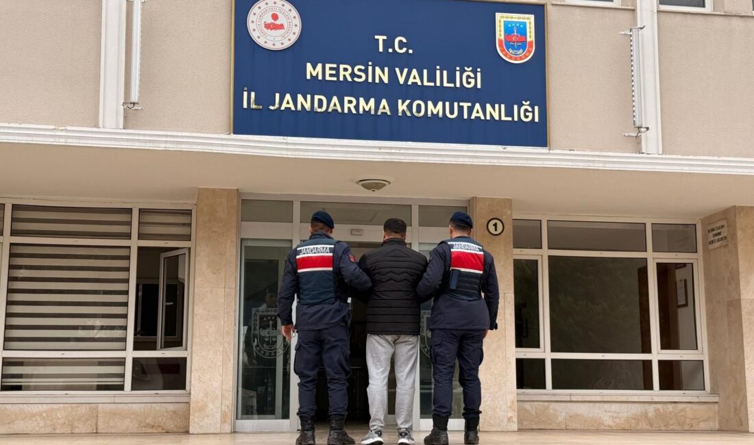 Mersin’in Toroslar ilçesinde akaryakıt istasyonundan yakıt alıp ücretini ödemeden kaçtığı