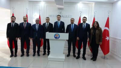 Bakan Bayraktar: “Hedefimiz Türkiye’yi enerjide bağımsız kılmak” Enerji ve Tabii Kaynaklar Bakanı Alparslan Bayraktar, Türkiye’nin, enerjide çok