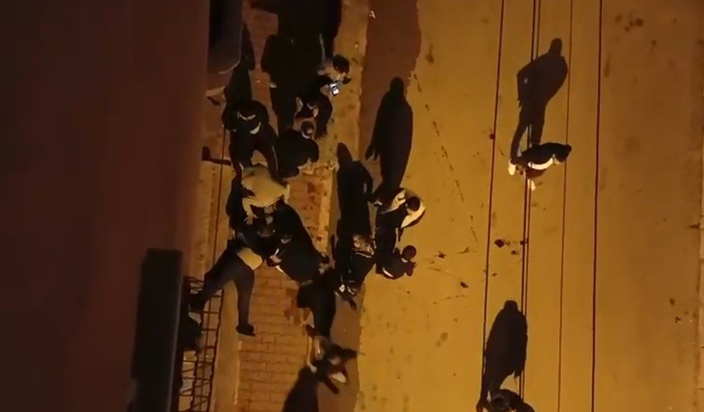 Mersin‘de düğünde çıkan silahlı kavgada 1’i çocuk 8 kişi yaralandı.