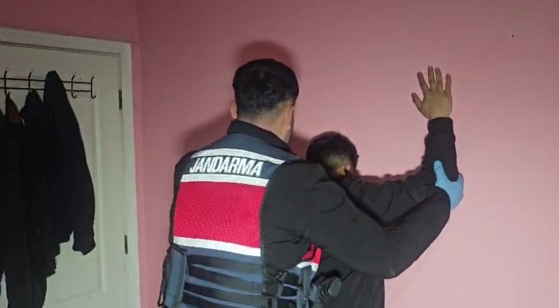 Mersin’de yasa dışı bahis operasyonu: 9 tutuklama