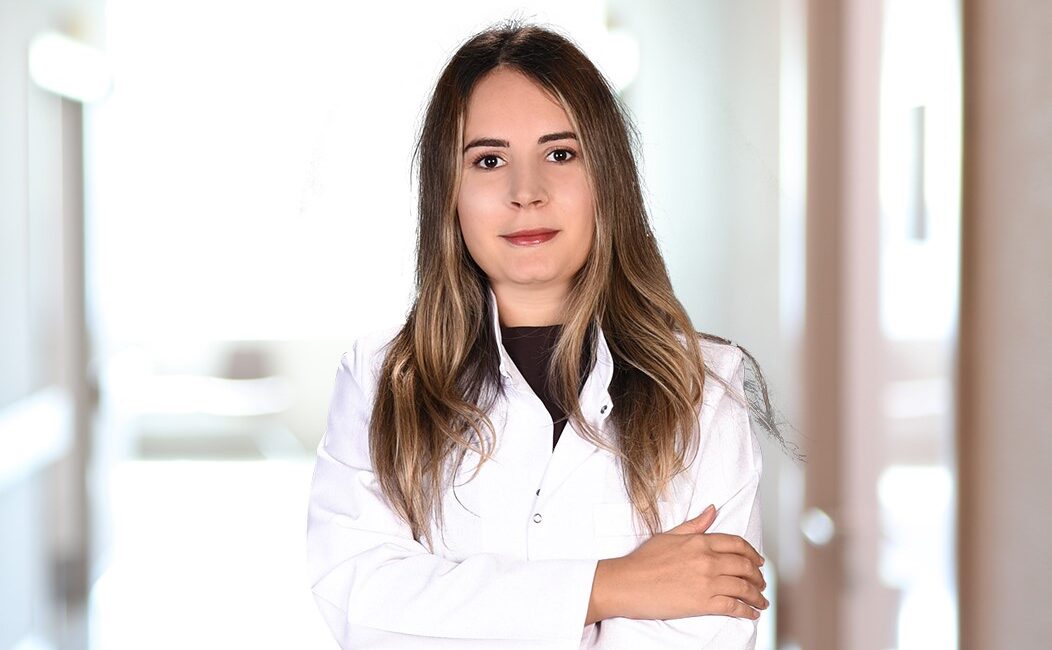 “Ramazan’da iftar ve sahur için sağlıklı beslenme önerileri” Ramazan ayında 14-15 saati bulan açlık süresinin metabolizma hızını yavaşlatabileceğini