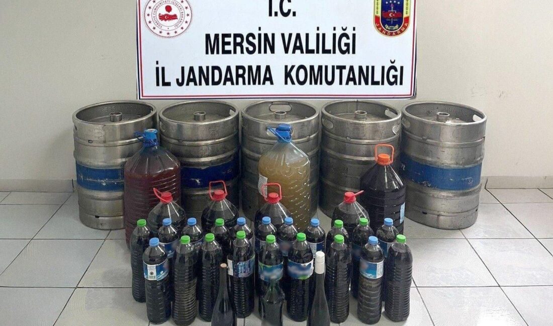 Mersin’de 685 litre sahte içki ele geçirildi Mersin’de jandarma ekiplerince düzenlenen operasyonda 685 litre sahte içki ele