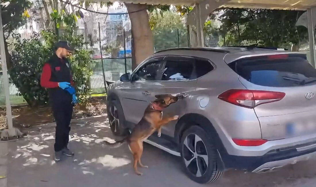 Mersin’de 27 litre metamfetamin ele geçirildi: 3 tutuklama Mersin‘de polis ekiplerinin düzenlediği operasyonda 16 parça halinde 27 litre