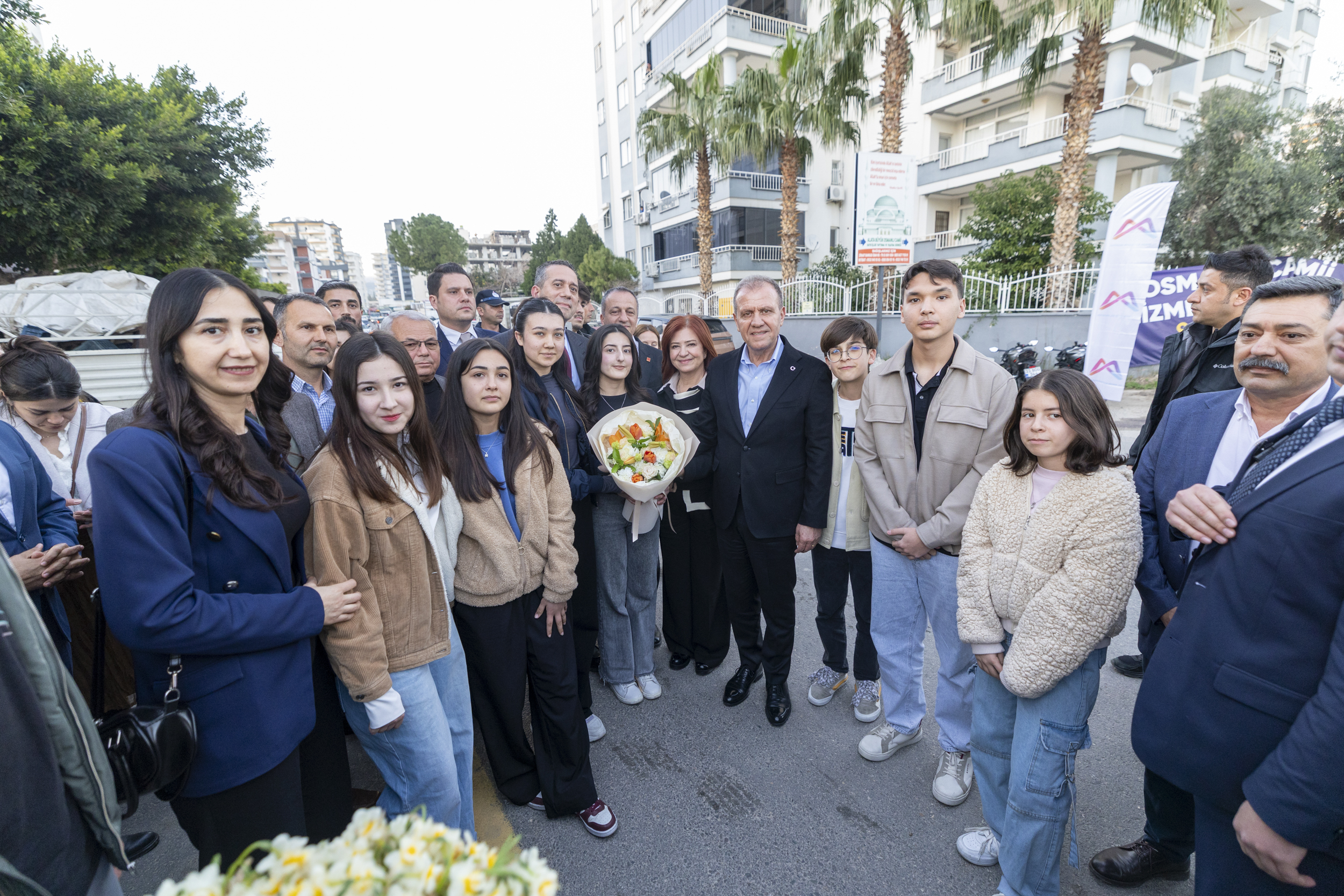 SEÇER: “TÜRKİYE ÖNÜMÜZDEKİ YILLARDA DÜNYANIN PARLAYAN YILDIZI OLACAK”