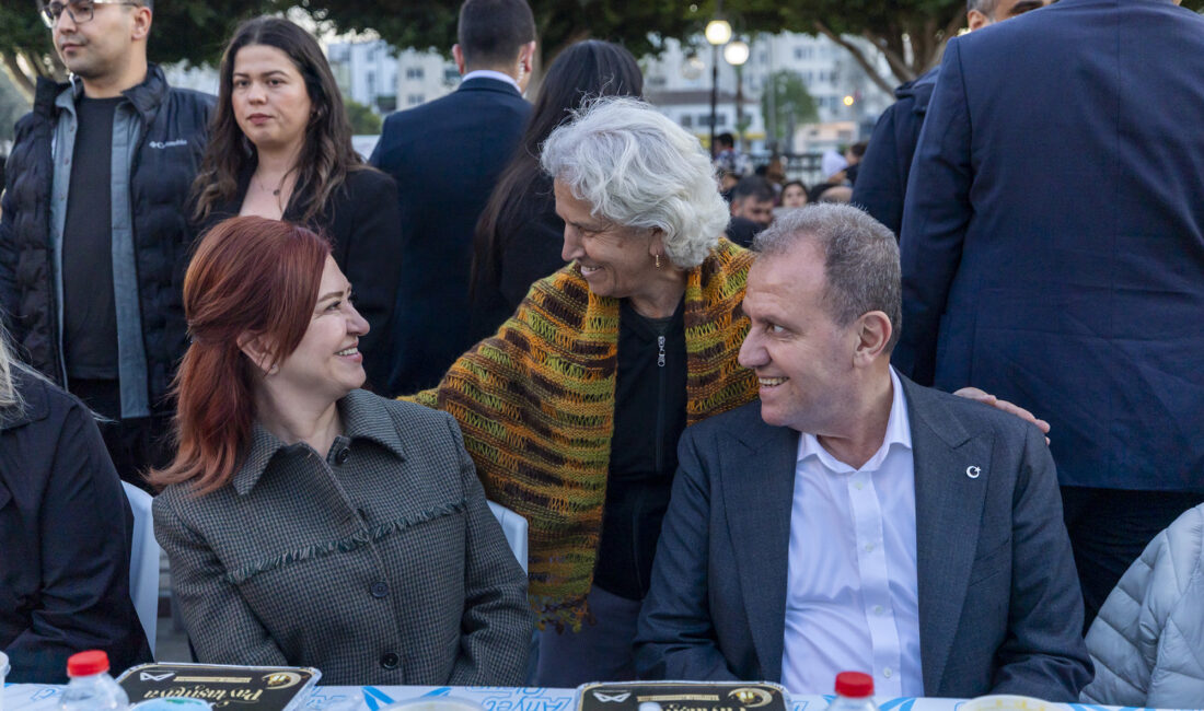 BAŞKAN SEÇER: “HER ŞEY SİZİN VE MİLLETİMİZİN” Mersin Büyükşehir Belediyesi tarafından Silifke ilçesinde düzenlenen iftar programında yurttaşlarla