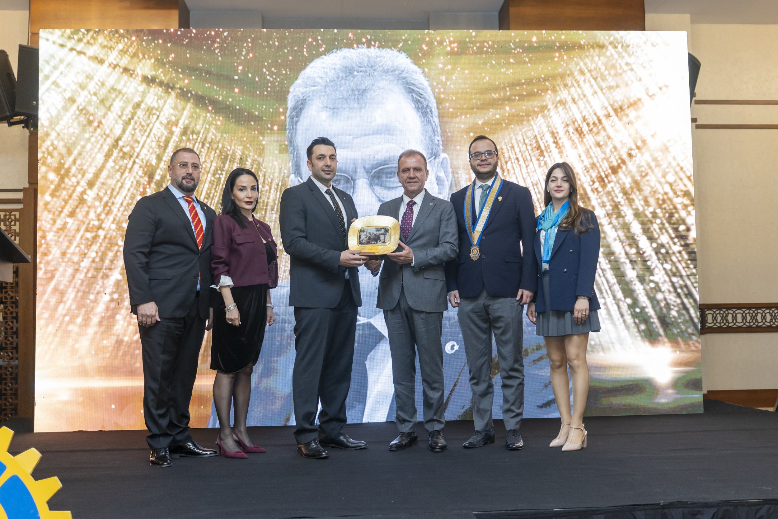 SEÇER: “2026 TÜRKİYE’SİNDE SİYASETÇİ OLMAK HER DÖNEMDEN ÇOK DAHA ZOR”