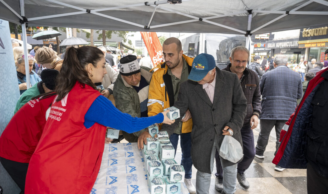 Mersin Büyükşehir Belediyesi, her kandilde olduğu gibi Berat Kandili’nde vatandaşlara