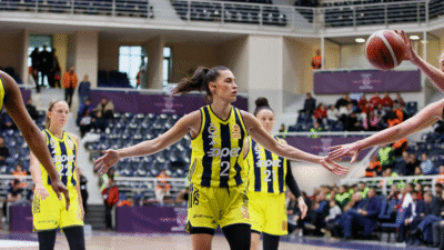 ÇBK MERSİN FENER’E TAKILDI Fenerbahçe Opet Kadın Basketbol Takımı, Halkbank Kadınlar Basketbol Süper Ligi