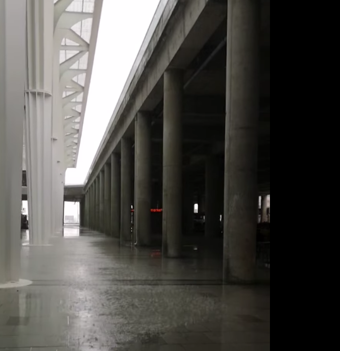 Çukurova Uluslararası Havalimanı’nda Üstü Açık “Yolcu Gidiş” Tepkisi    ‘Bu Projeye Kim Onay Verdi?’