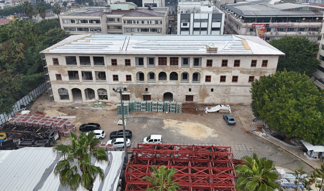 MERSİN BÜYÜKŞEHİR BELEDİYESİ TARİHİ YAPILARI BUGÜNLE BULUŞTURUYOR Kentin tarihi dokusuna ve kültürel belleğine sahip çıkan Mersin Büyükşehir