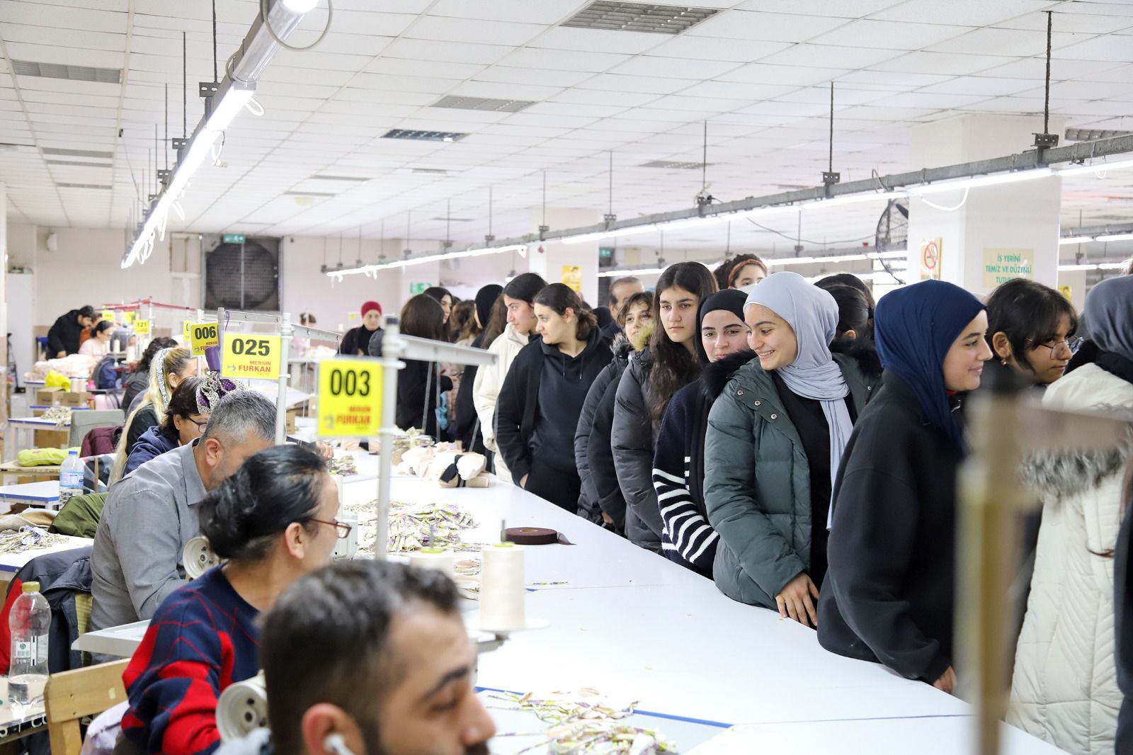 DAHİ Mersin ile öğrenciler tekstil sektörünün mutfağıyla tanıştı