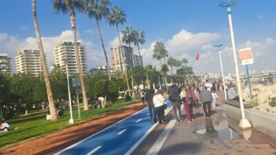 MERSİN’DE BAHAR HAVASI Son bir haftadır olumsuz hava koşulları sokağa çıkamayan Mersinliler bugünün