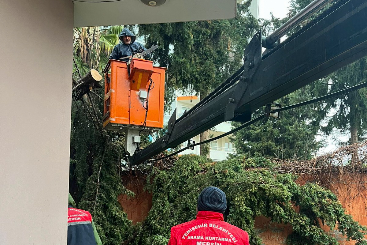 Yenişehir Belediyesi fırtınaya karşı seferber oldu!