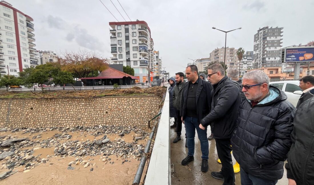 Kıratlı: “Cumhurbaşkanımız liderliğinde yaraları en kısa sürede saracağız” AK Parti Mersin Milletvekili Ali Kıratlı, kent genelinde etkili olan