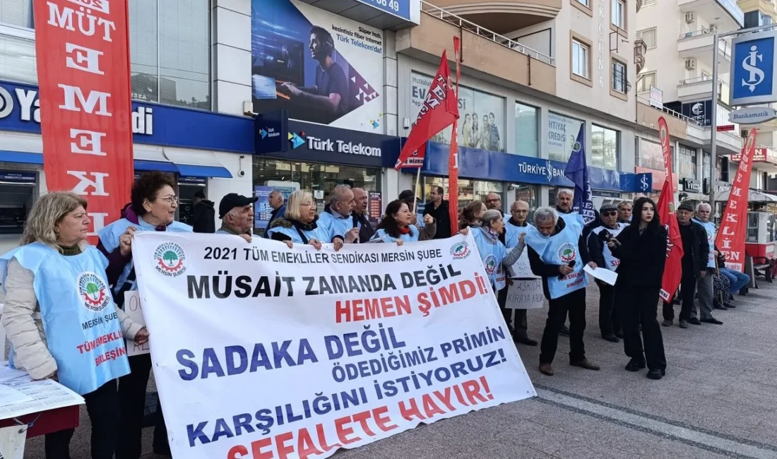 2021 Tüm Emekli Sen Mersin Şubesi üyeleri, Mezitli’de gerçekleştirdiği basın