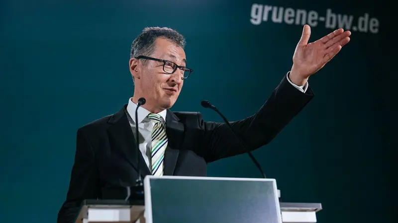 Almanya’da siyaset tarihinde dikkat çeken bir gelişme yaşandı. Tokat kökenli