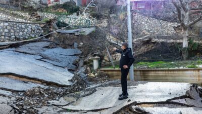 Mezitli ilçesine bağlı Fındıkpınarı Mahallesi’nde etkili olan yoğun yağışların ardından