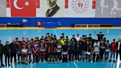Mersin’de düzenlenen Okul Sporları Futsal Genç Erkekler B İl Birinciliği