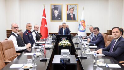 Mersin Valisi Atilla Toros başkanlığında, Güvenlik ve Asayiş Değerlendirme Toplantısı