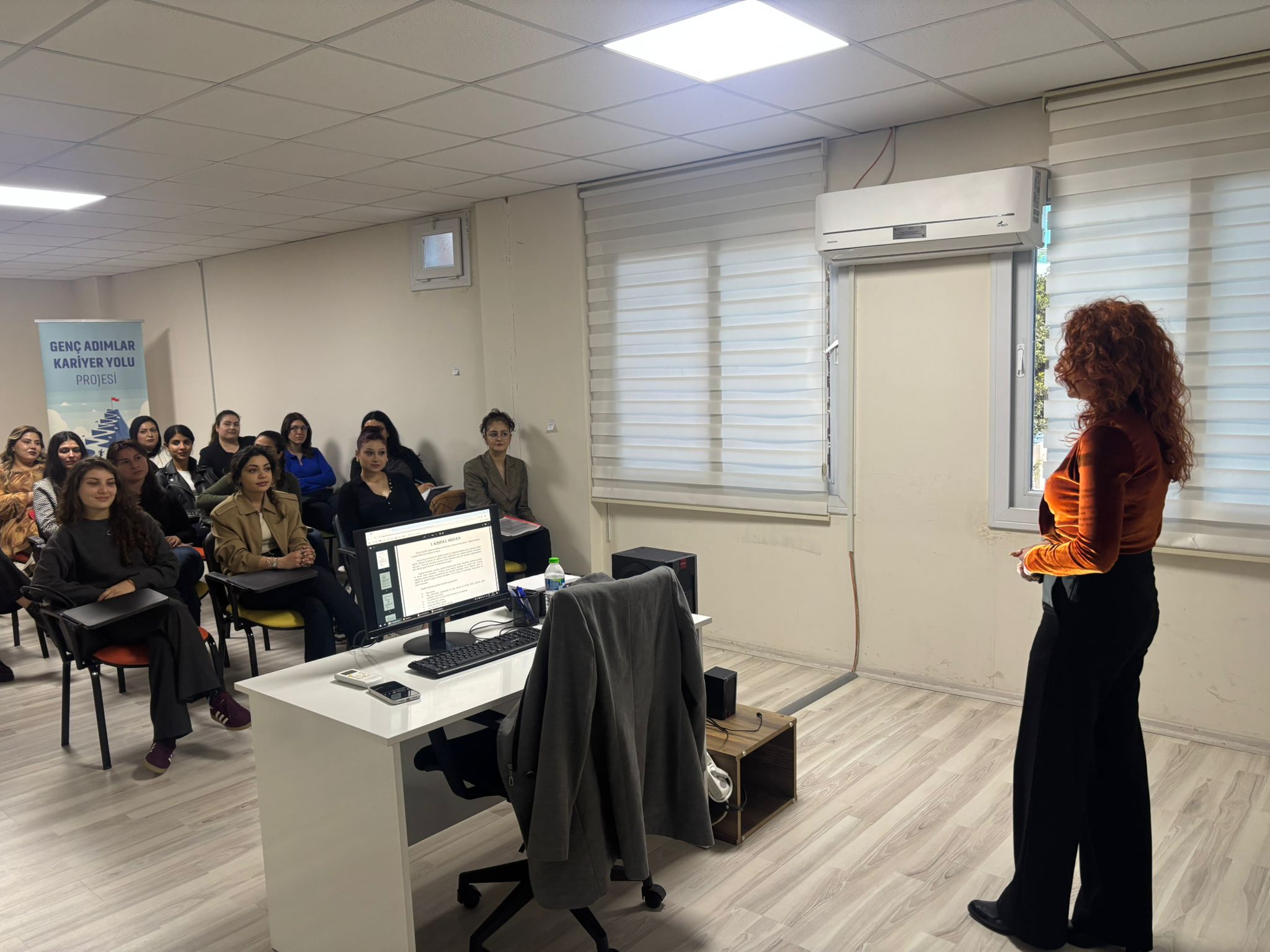 “GENÇ ADIMLAR KARİYER YOLU” PROJESİYLE GELECEĞE GÜÇLÜ ADIMLAR