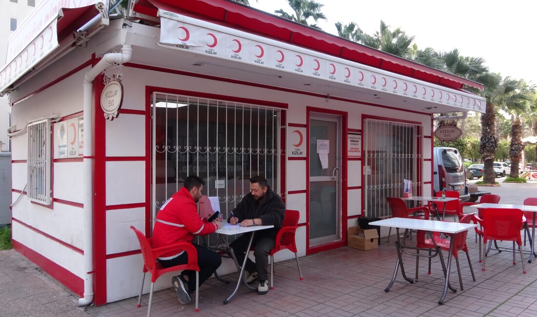 Mersin’de Ramazan’da kan bağışı düştü Mersin’de Ramazan ayında kan bağışı oranlarında düşüş yaşanırken Türk Kızılay