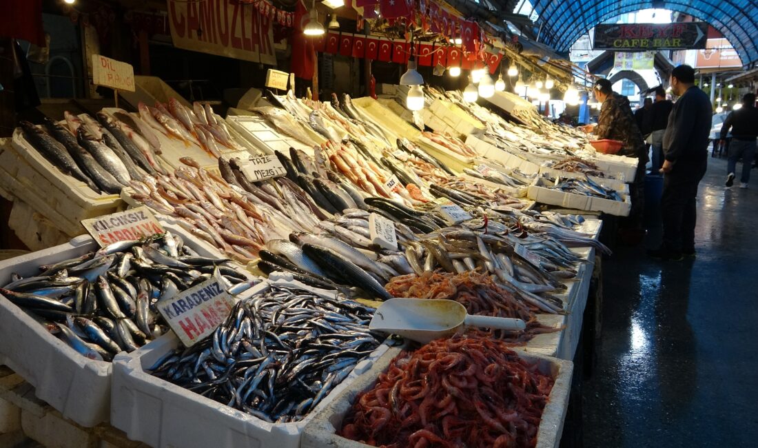 Ramazan ayının ilk haftasında balık satışlarında yaşanan durgunluk, ilerleyen günlerde