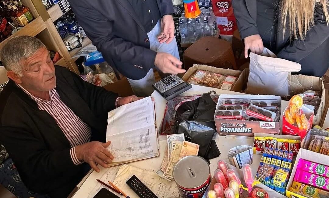 Mersin‘in Bozyazı ilçesinde Bozyazı Ortaokulu tarafından düzenlenen ‘Zimem Defteri’ etkinliğiyle