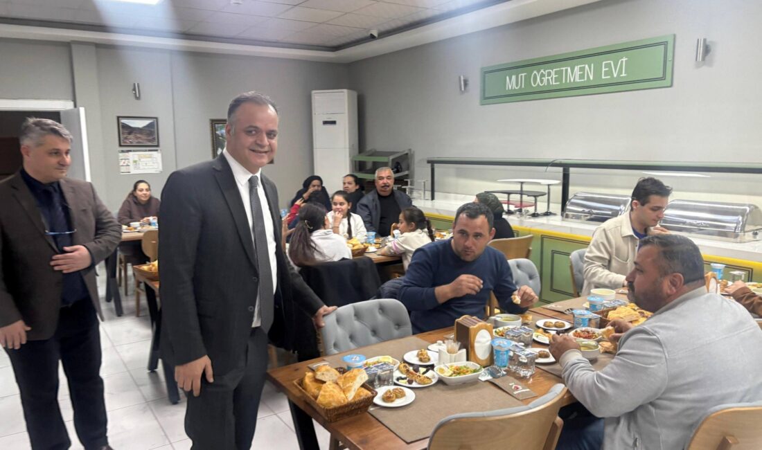 Mersin’in Mut ilçesinde Ramazan ayı kapsamında hane ziyaretlerini sürdüren Mut