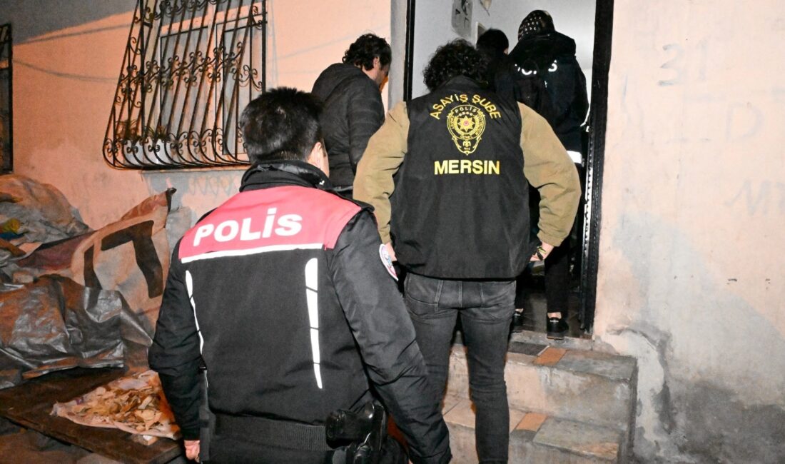 Mersin’de 10 günde 678 kişi yakalandı Mersin’de son 10 günde gerçekleştirilen geniş çaplı asayiş uygulamalarında 678