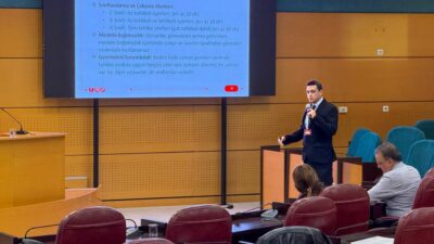 Tarsus’ta iş sağlığı ve güvenliği sempozyumu düzenlendi Mersin’in Tarsus Belediyesinde düzenlenen İş Sağlığı ve Güvenliği Sempozyumu’nda, tarım