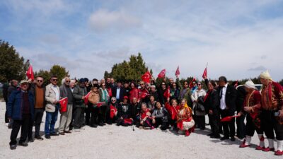 Mersin‘in Erdemli ilçesinden Torosların zirvesinde vatandaşlar, Çukurova’nın düşman işgalinden kurtuluşu