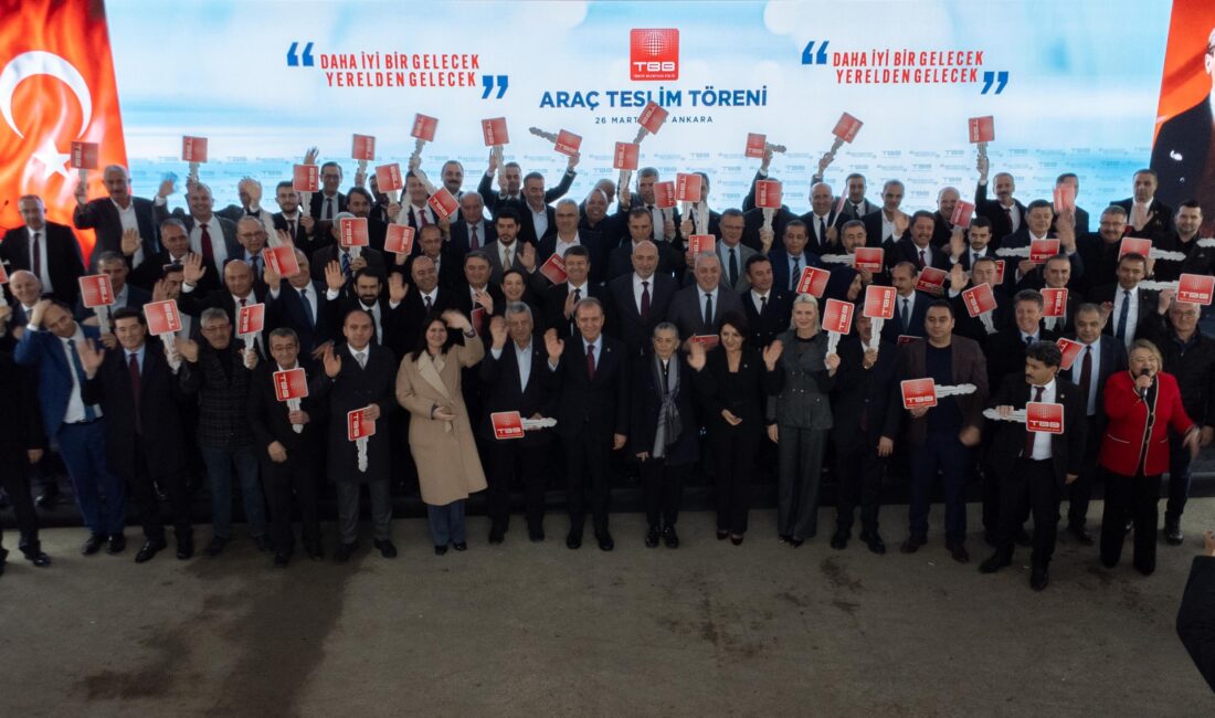 TBB, 88 BELEDİYEYE 90 HİZMET ARACI HİBE ETTİ Türkiye Belediyeler Birliği (TBB), 88 belediyeye toplam 90 yeni hizmet