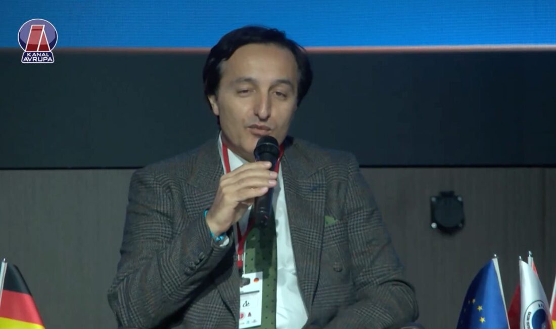 KGK Birleşik Krallık Temsilcisi Vatan Öz: “Avrupa’daki Türk Medyası Üvey Evlat Değil” Avrupa’daki Diaspora’ya yön veren, kamu diplomasisi ve medya arasındaki işbirliğinde