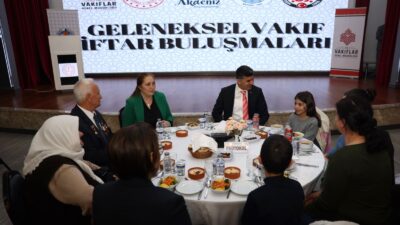 Akdeniz Kaymakamı ve Belediye Başkan V. Zeyit Şener, Vakıflar Genel