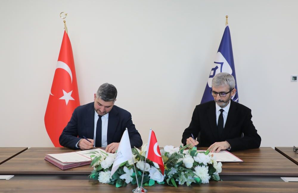 Tarsus Üniversitesi ile Gürcistan Havacılık Üniversitesi Arasında İş Birliği Protokolü İmzalandı Tarsus Üniversitesi ile Gürcistan Havacılık Üniversitesi arasında akademik ve araştırma