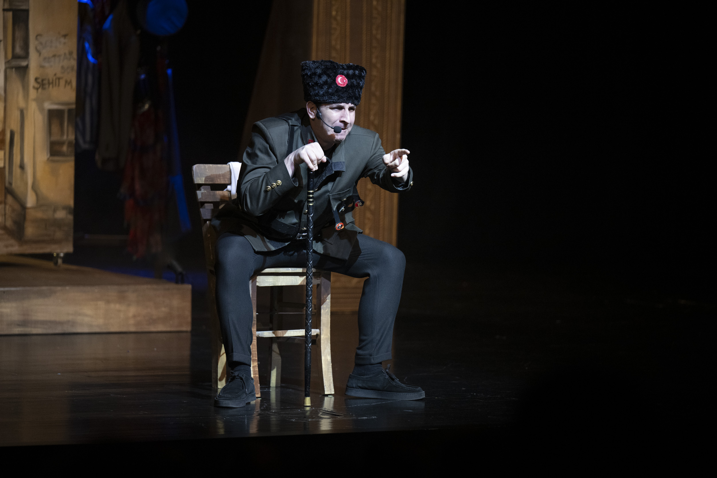 MERSİN BÜYÜKŞEHİR BELEDİYESİ SEHİR TİYATROSU’NUN TİYATRO SEÇKİSİ ‘EYVAH NADİR’ İLE ALKIŞLAR EŞLİĞİNDE FİNAL YAPTI