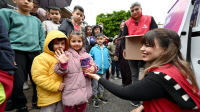 Mersin Büyükşehir Belediyesi, Ramazan Bayramı arifesinde çocukların yüzünü güldürdü. Sosyal