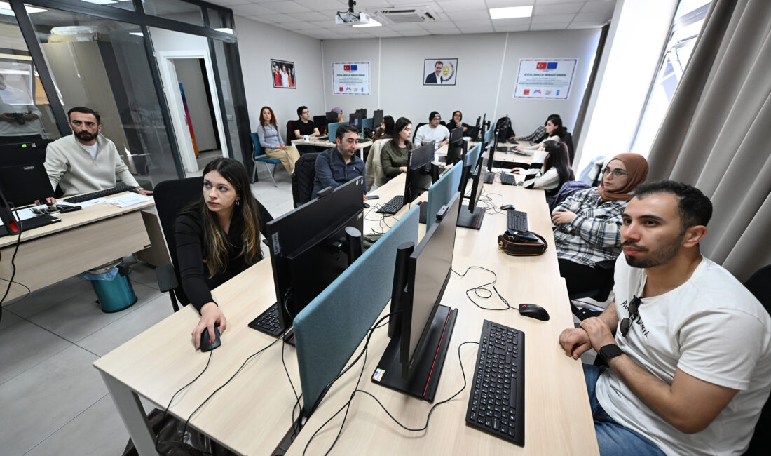 Mersin Büyükşehir Belediyesi, Meslek Edindirme ve Eğitim Merkezi’nde (MERCEK) yapay