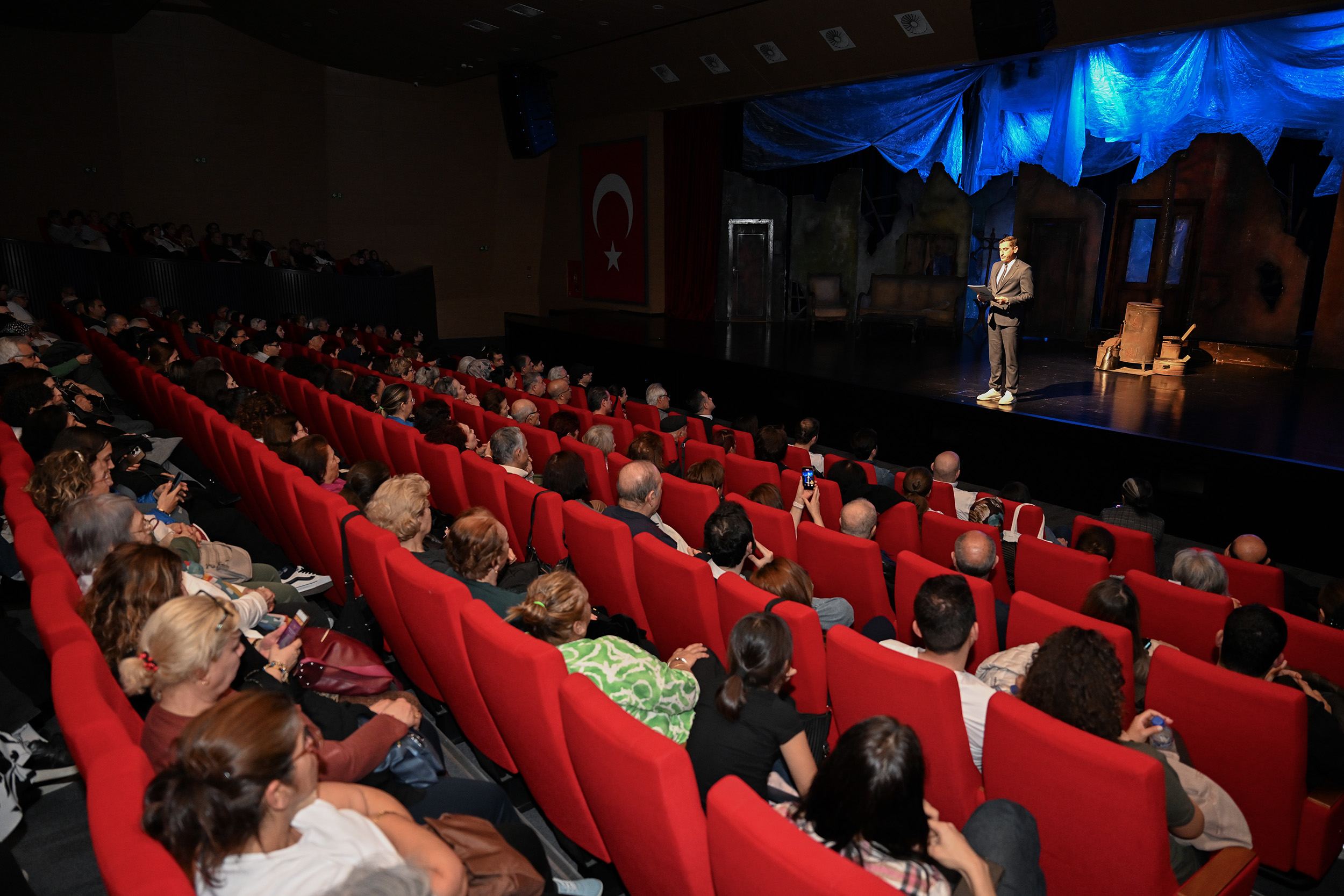 MERSİN ŞEHİR TİYATROSU’NDAN ’27 MART DÜNYA TİYATRO GÜNÜ BİLDİRİSİ’