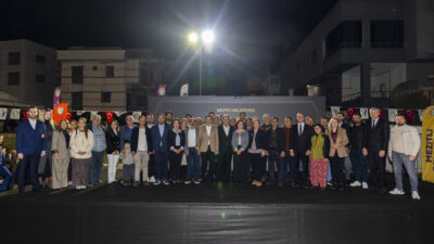 Mezitli Belediyesi’nin düzenlediği iftar programında binlerce vatandaş aynı sofrada buluştu.