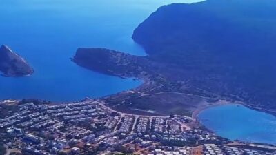 Mersin’in doğal mirasları arasında gösterilen Tisan Adası ve koyu için