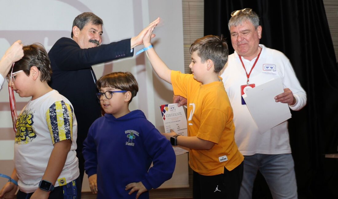 Toroslar Belediyesinin ev sahipliğinde bu yıl 2’ncisi düzenlenen The MaestRobot