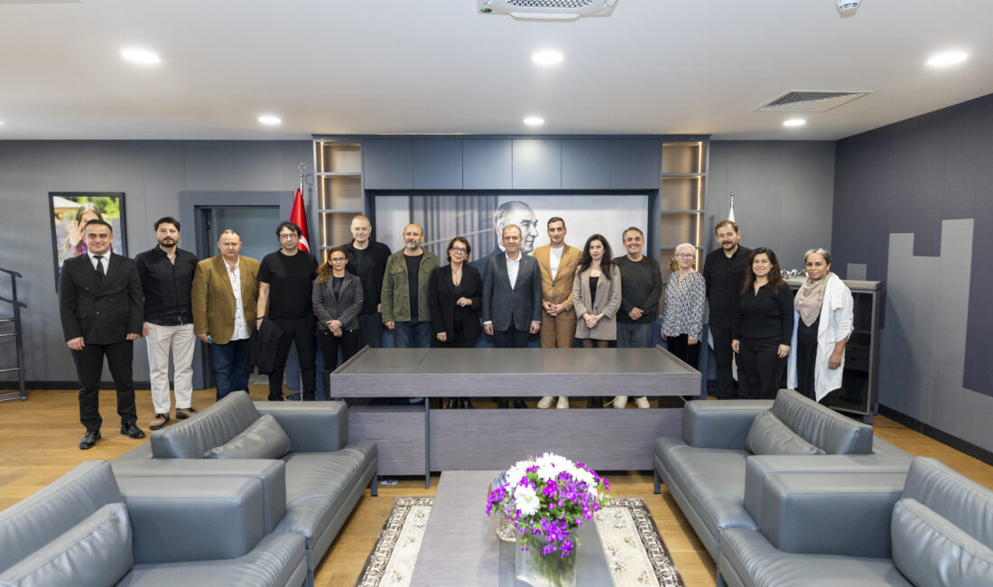 Mersin Büyükşehir Belediyesi Şehir Tiyatrosu tarafından ’27 Mart Dünya Tiyatro Günü’ dolayısıyla