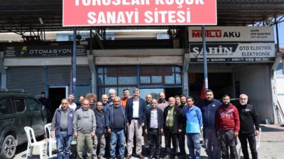 Toroslar Belediye Başkanı Abdurrahman Yıldız, Toroslar Küçük Sanayi Sitesi’nde faaliyet