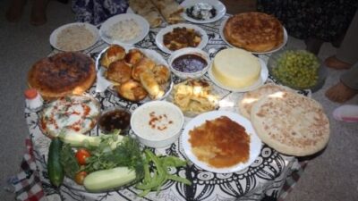 Ramazan ayı devam ederken Mersin Çarşı’da vatandaşlara mikrofon uzatıldı. “Ramazan