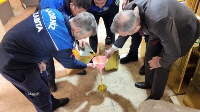 Akdeniz Belediyesi Zabıta Müdürlüğü ekipleri, gelen bir ihbarı değerlendirerek gerçekleştirdikleri