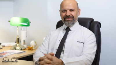 KANSER YAŞ TANIMIYOR Kanser artık yaşlılık hastalığı olmaktan çıkıp gençlerin geleceğini tehdit eden