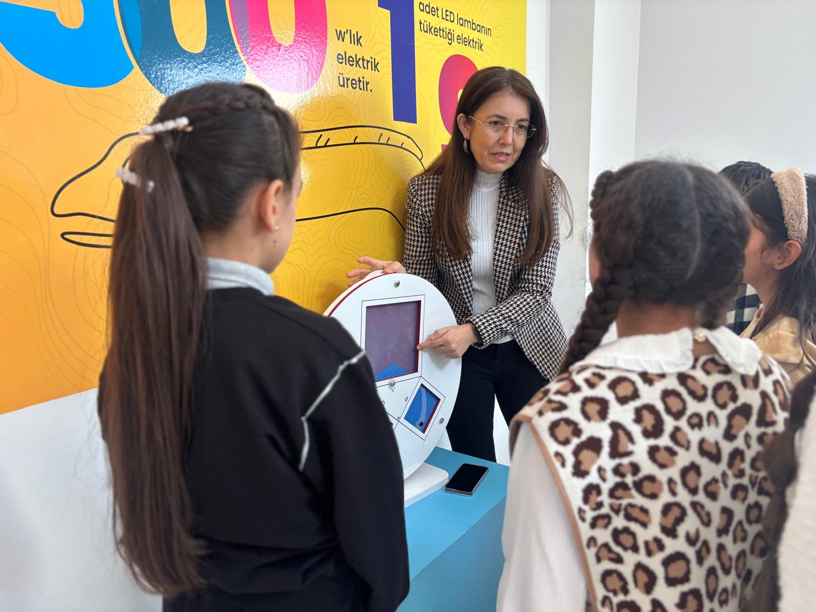 Yaparak Yaşayarak Öğrenme Merkezi, Uygulamalı Eğitim Modeliyle Geleceğe Işık Tutuyor